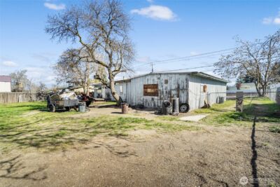 4064 Airway Drive NE, Moses Lake, WA 98837 - Photo 8