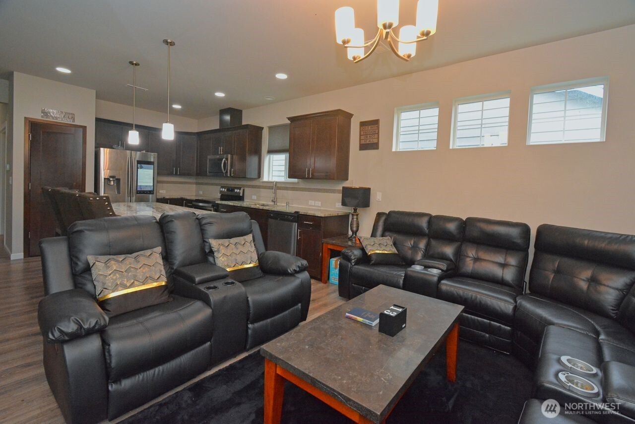 9976 Charles Street , Yelm, WA 98597