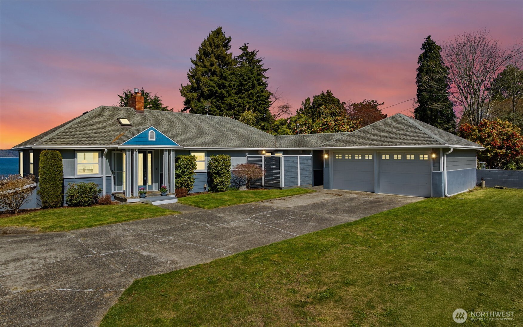 8424 East Side Drive NE, Tacoma, WA 98422