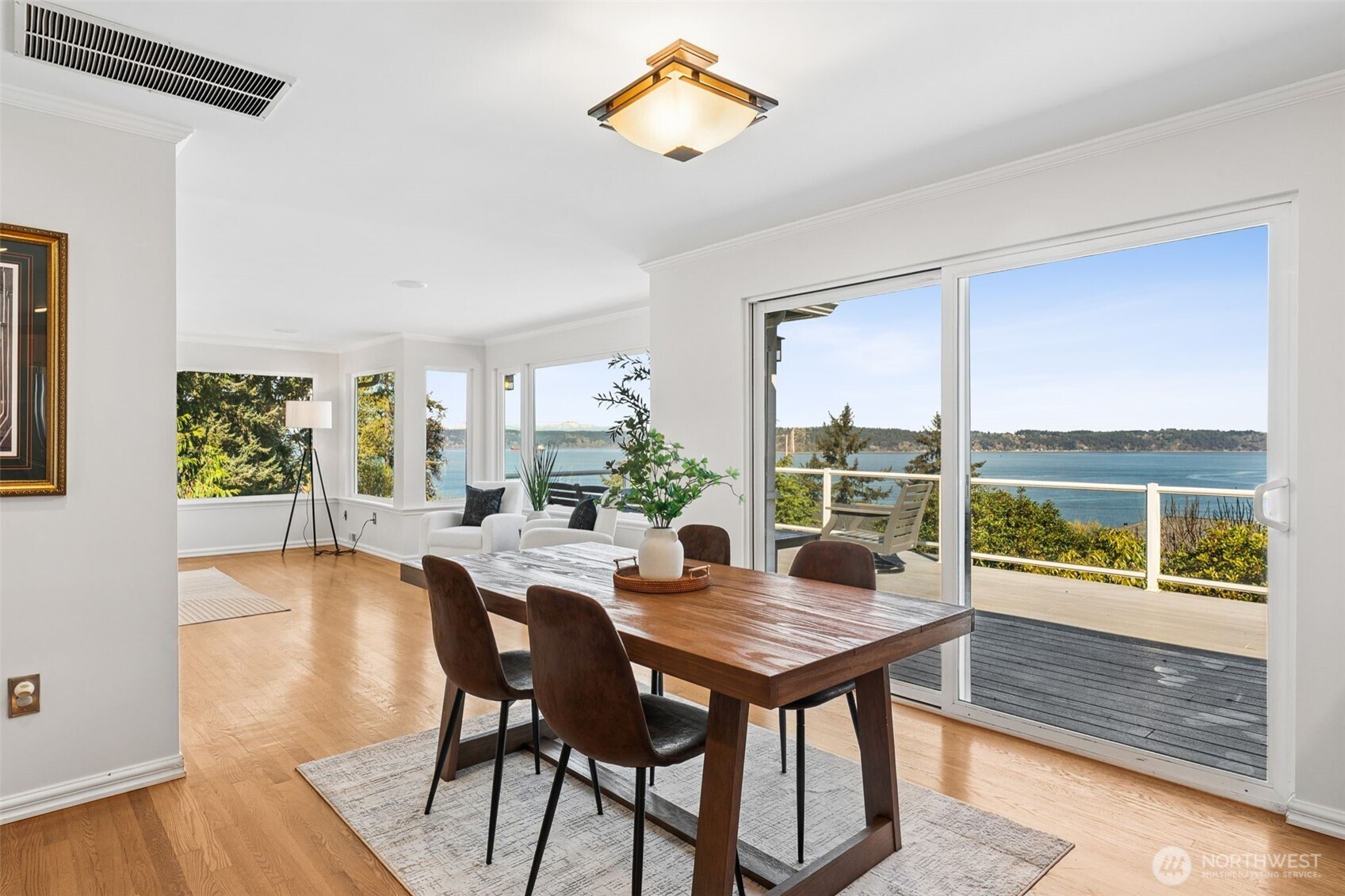 8424 East Side Drive NE, Tacoma, WA 98422