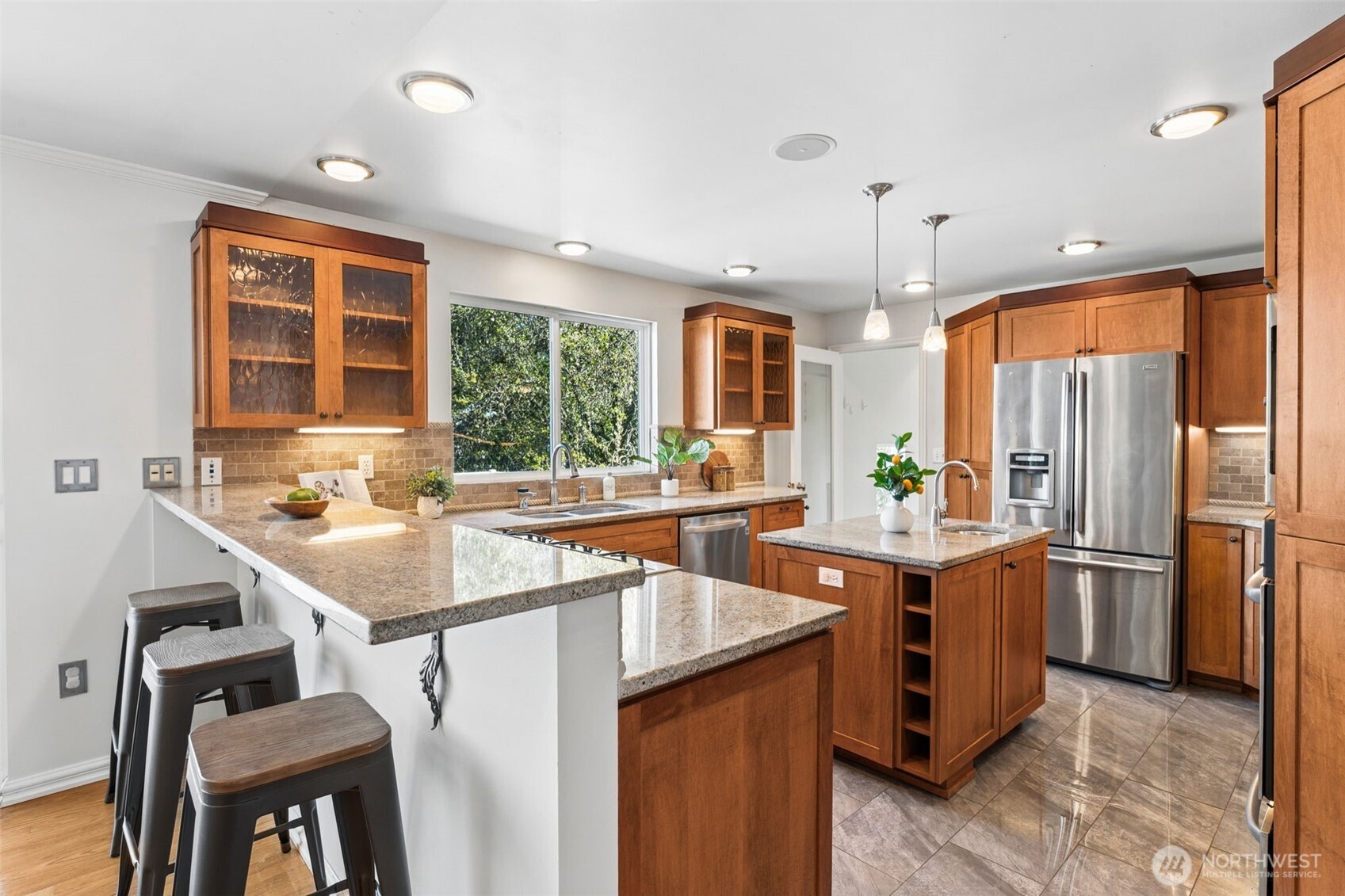 8424 East Side Drive NE, Tacoma, WA 98422