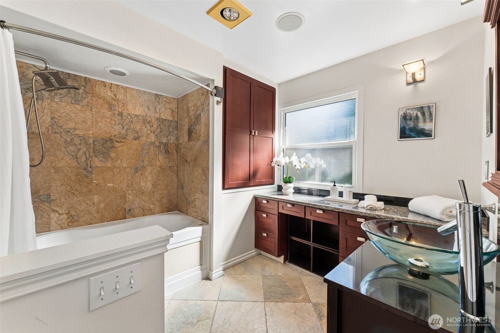 8424 East Side Drive NE, Tacoma, WA 98422