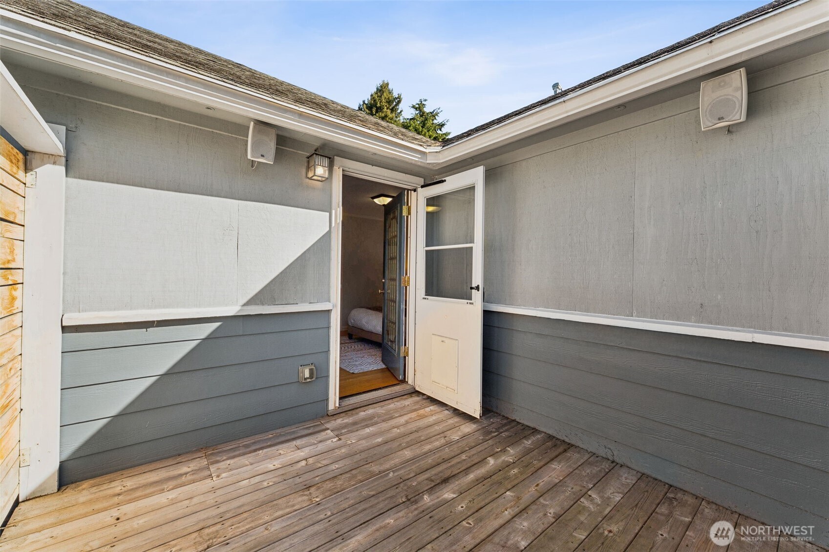 8424 East Side Drive NE, Tacoma, WA 98422