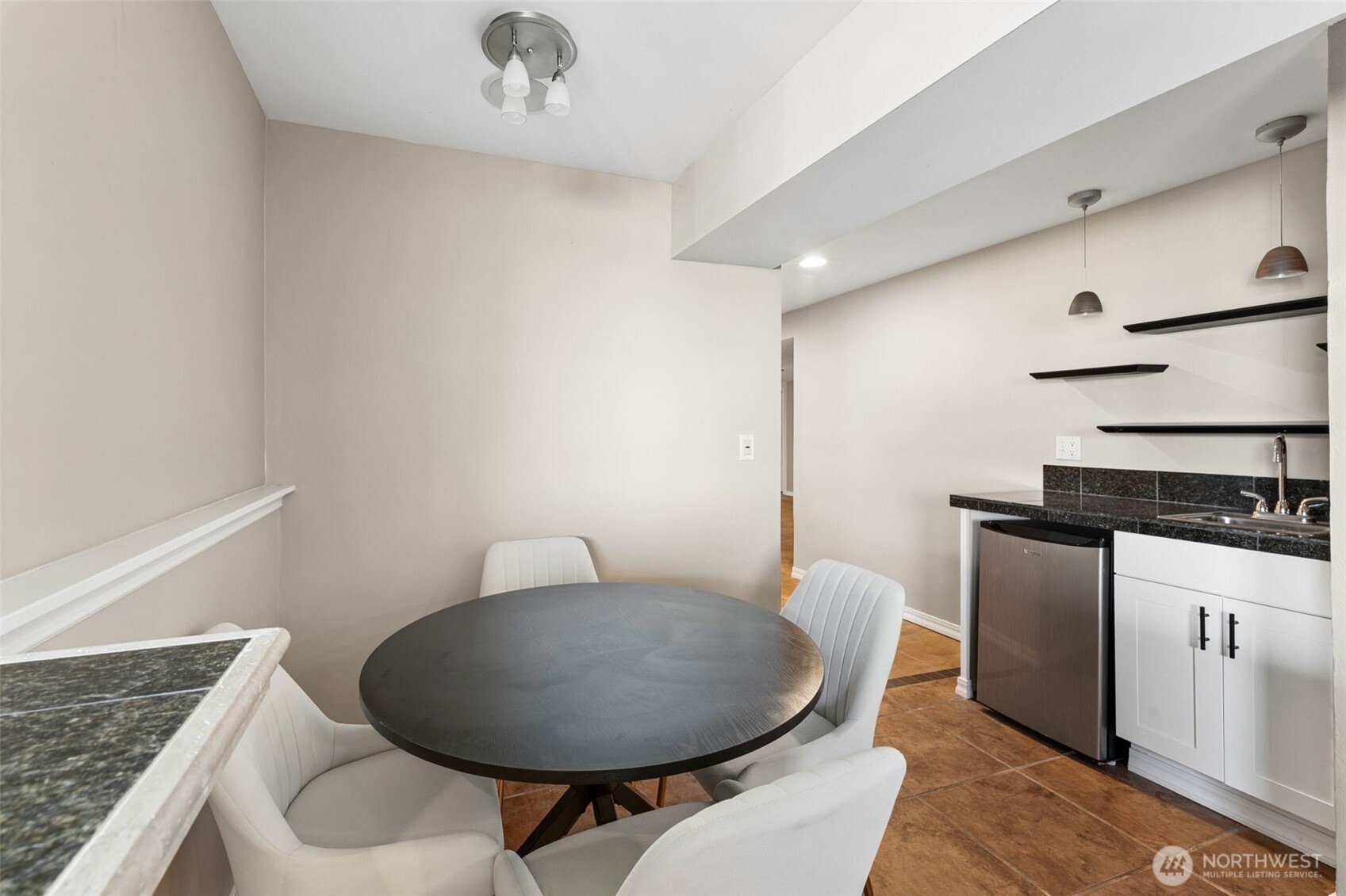 8424 East Side Drive NE, Tacoma, WA 98422