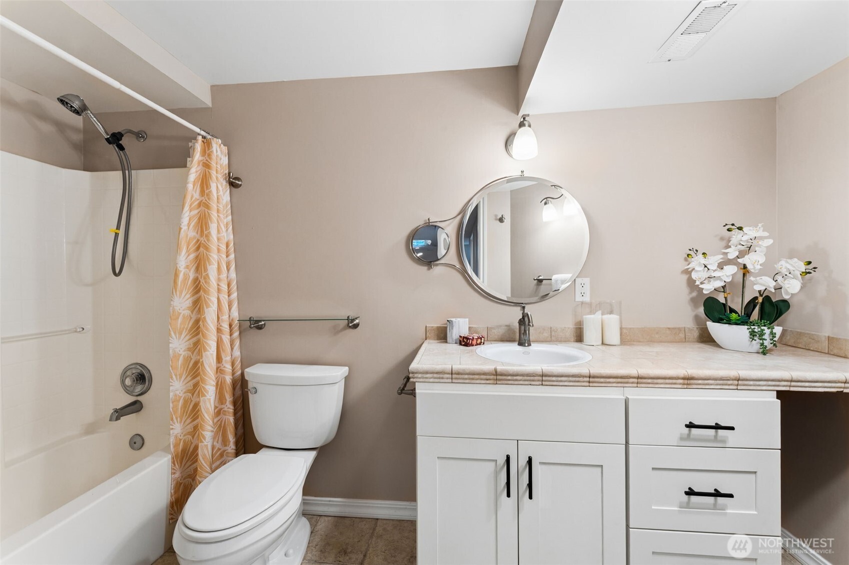 8424 East Side Drive NE, Tacoma, WA 98422