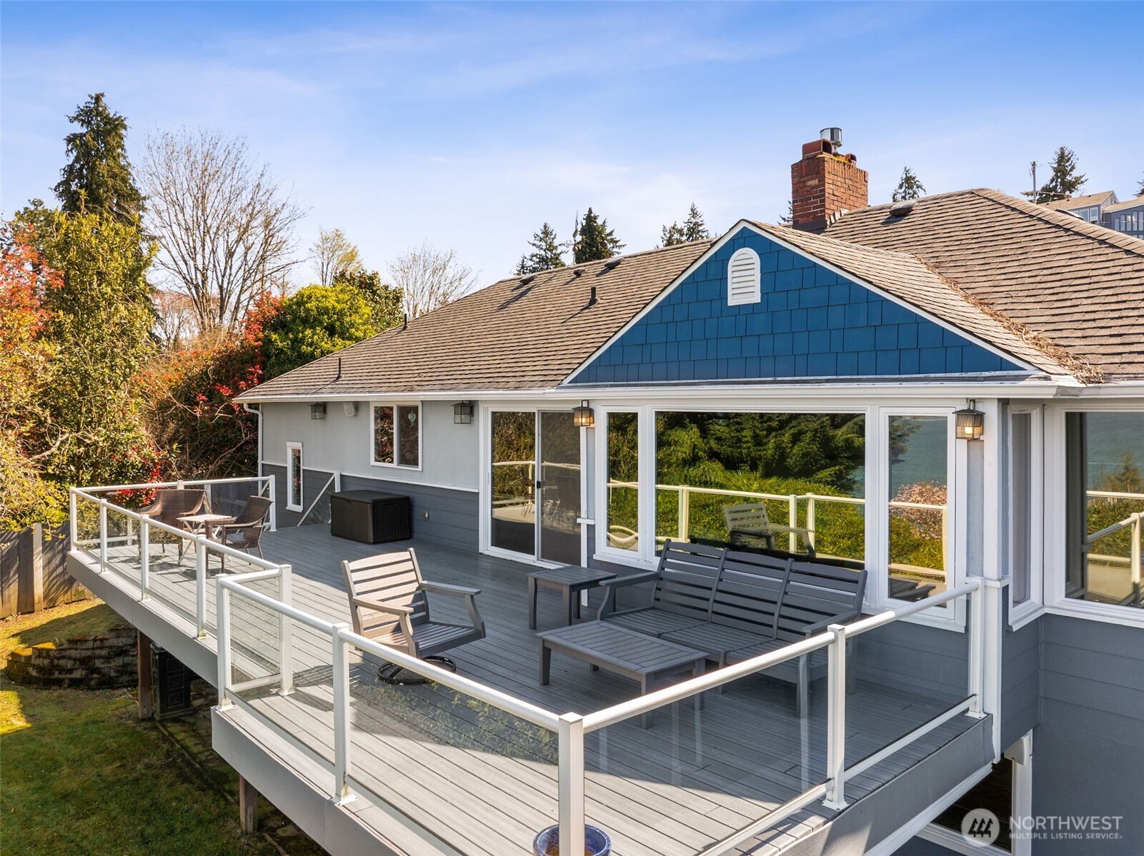 8424 East Side Drive NE, Tacoma, WA 98422