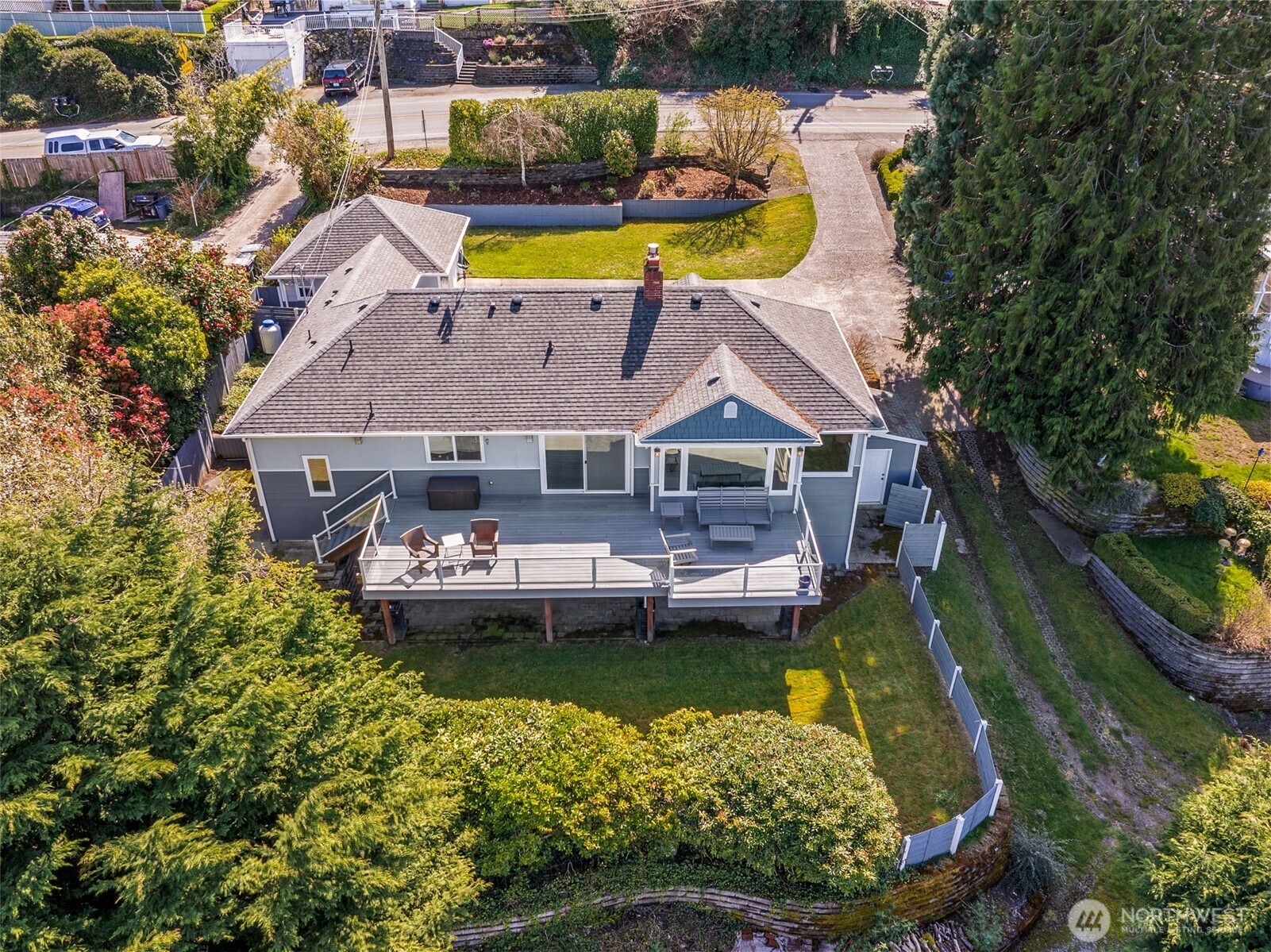 8424 East Side Drive NE, Tacoma, WA 98422