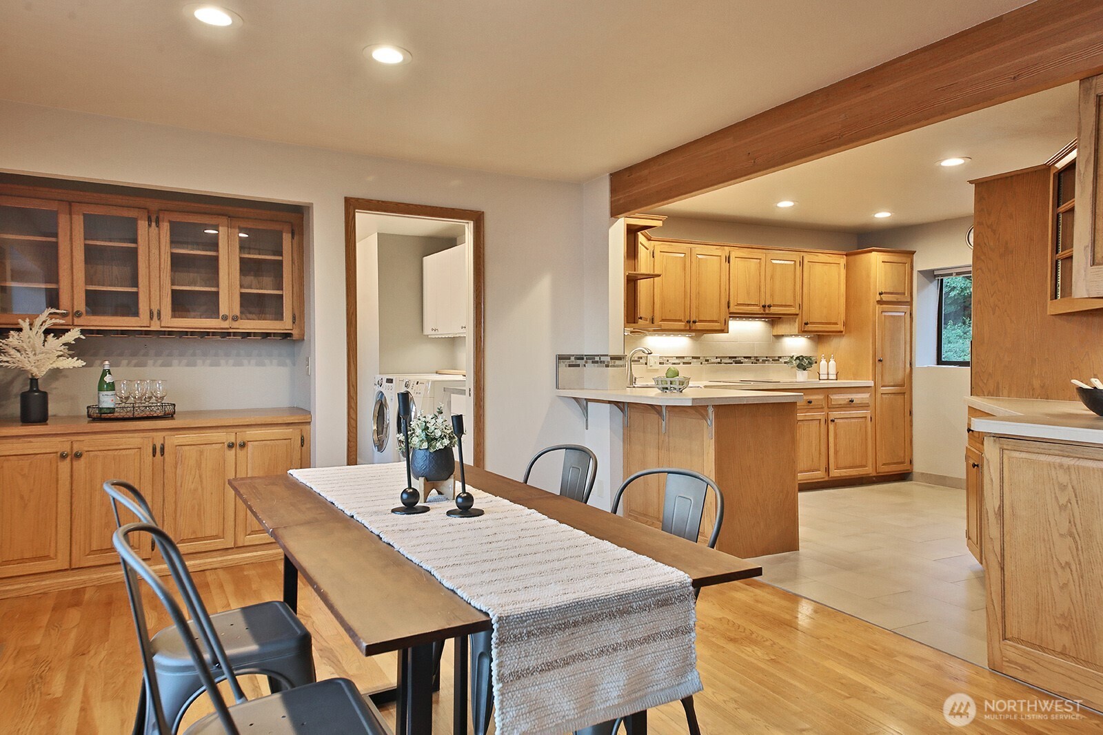 8267 Franklin Road , Clinton, WA 98236