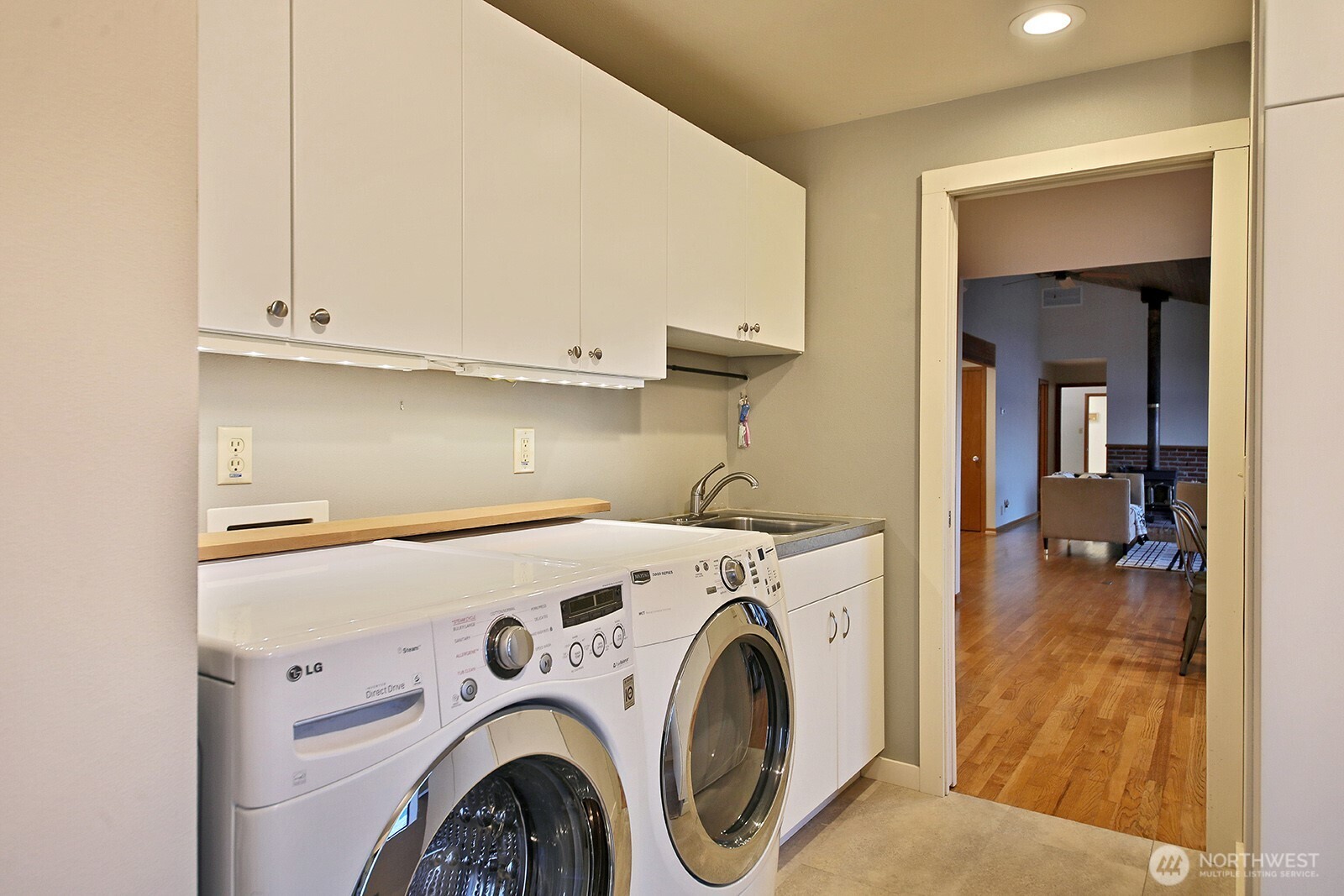 8267 Franklin Road , Clinton, WA 98236