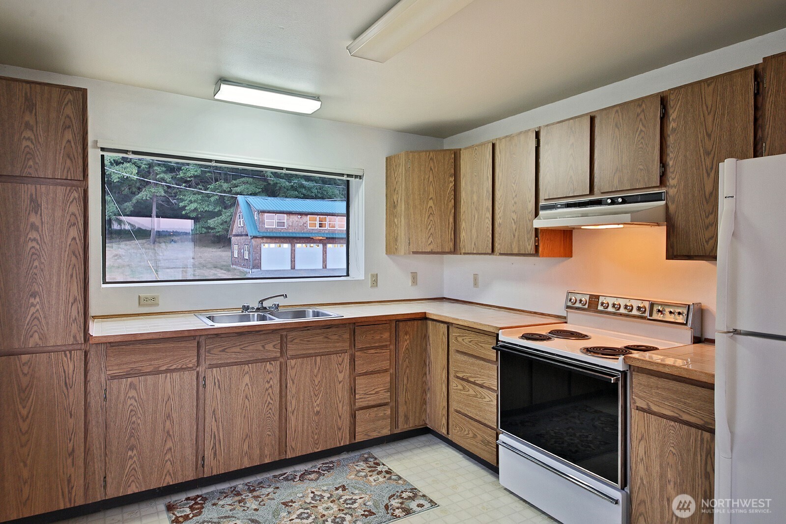 8267 Franklin Road , Clinton, WA 98236