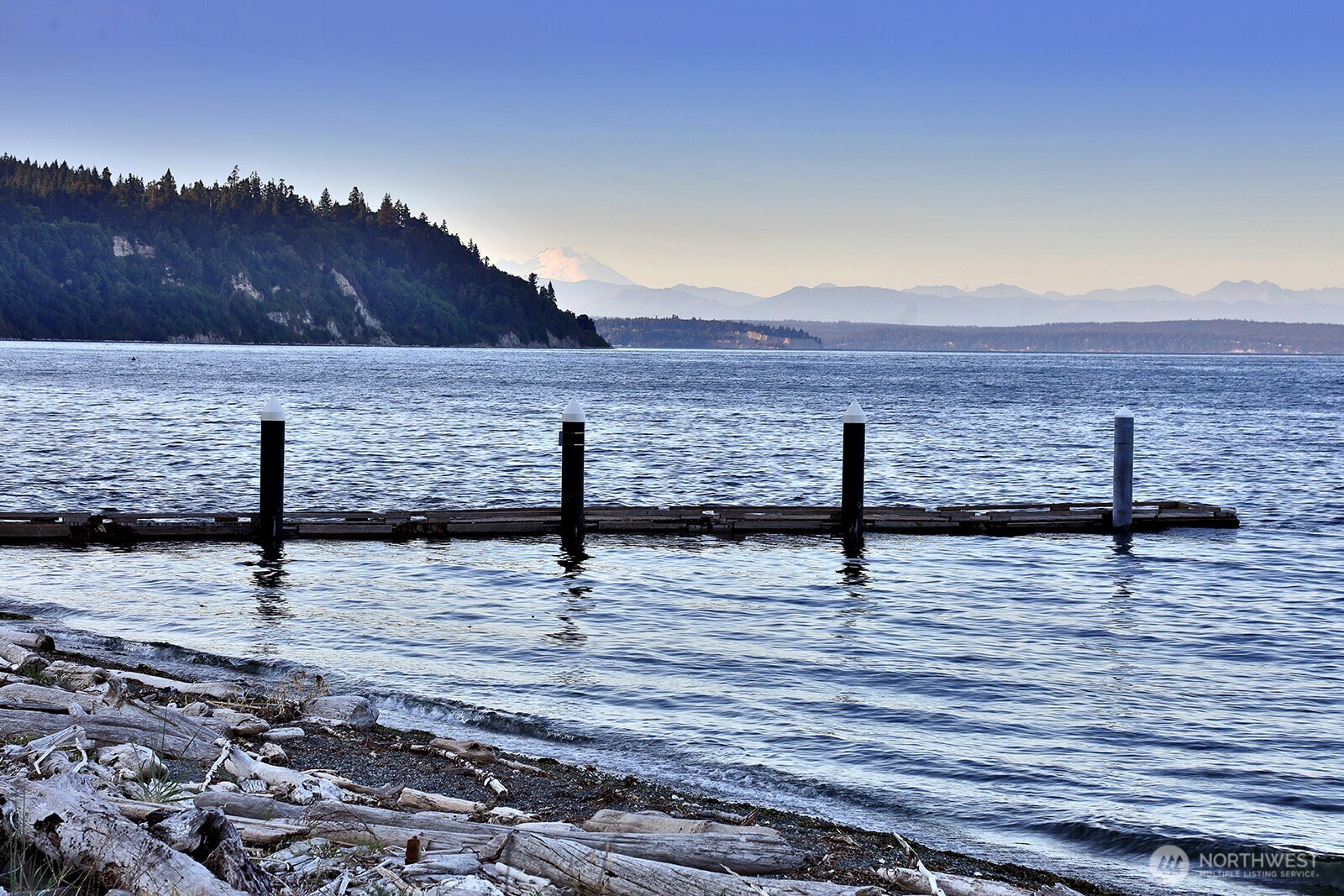 8267 Franklin Road , Clinton, WA 98236