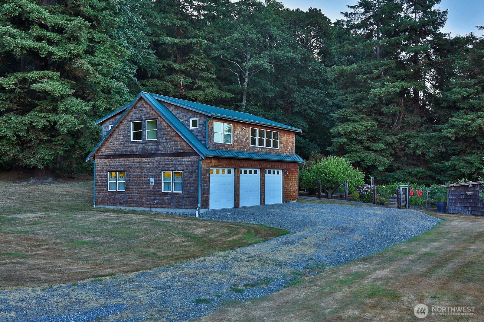 8267 Franklin Road , Clinton, WA 98236