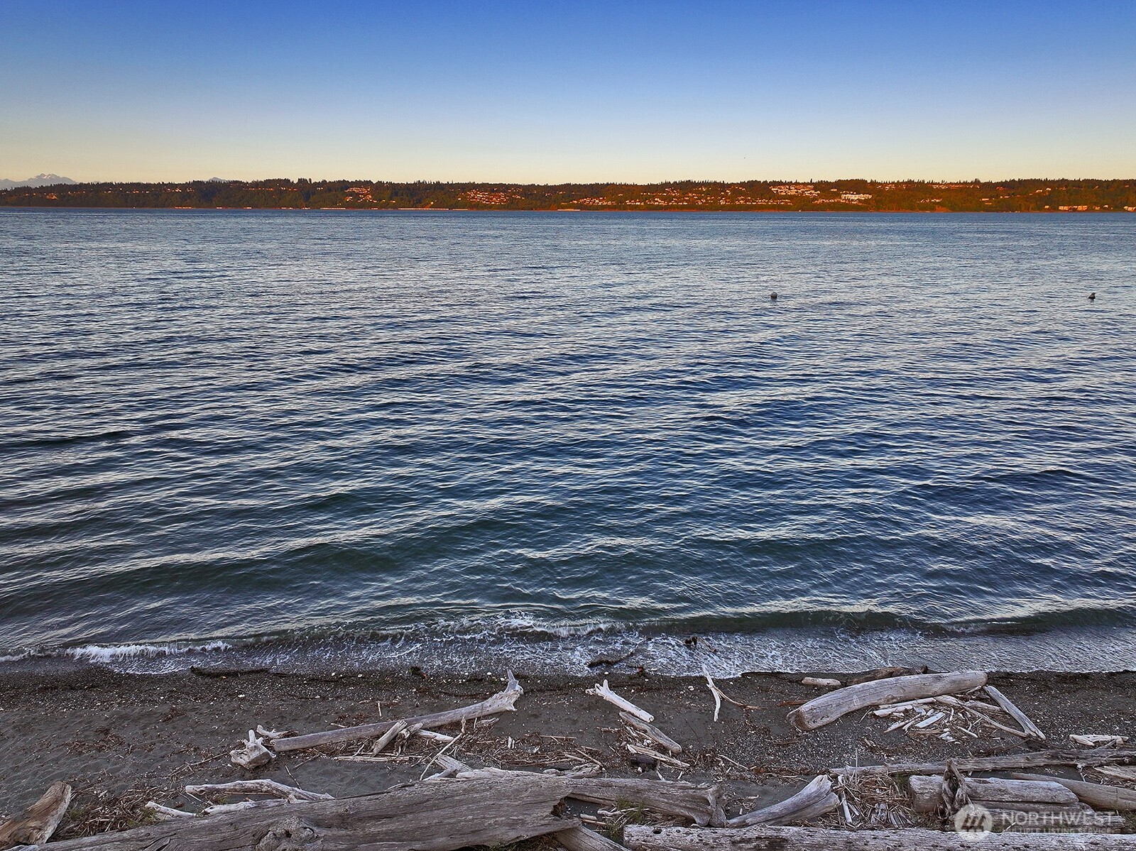 8267 Franklin Road , Clinton, WA 98236