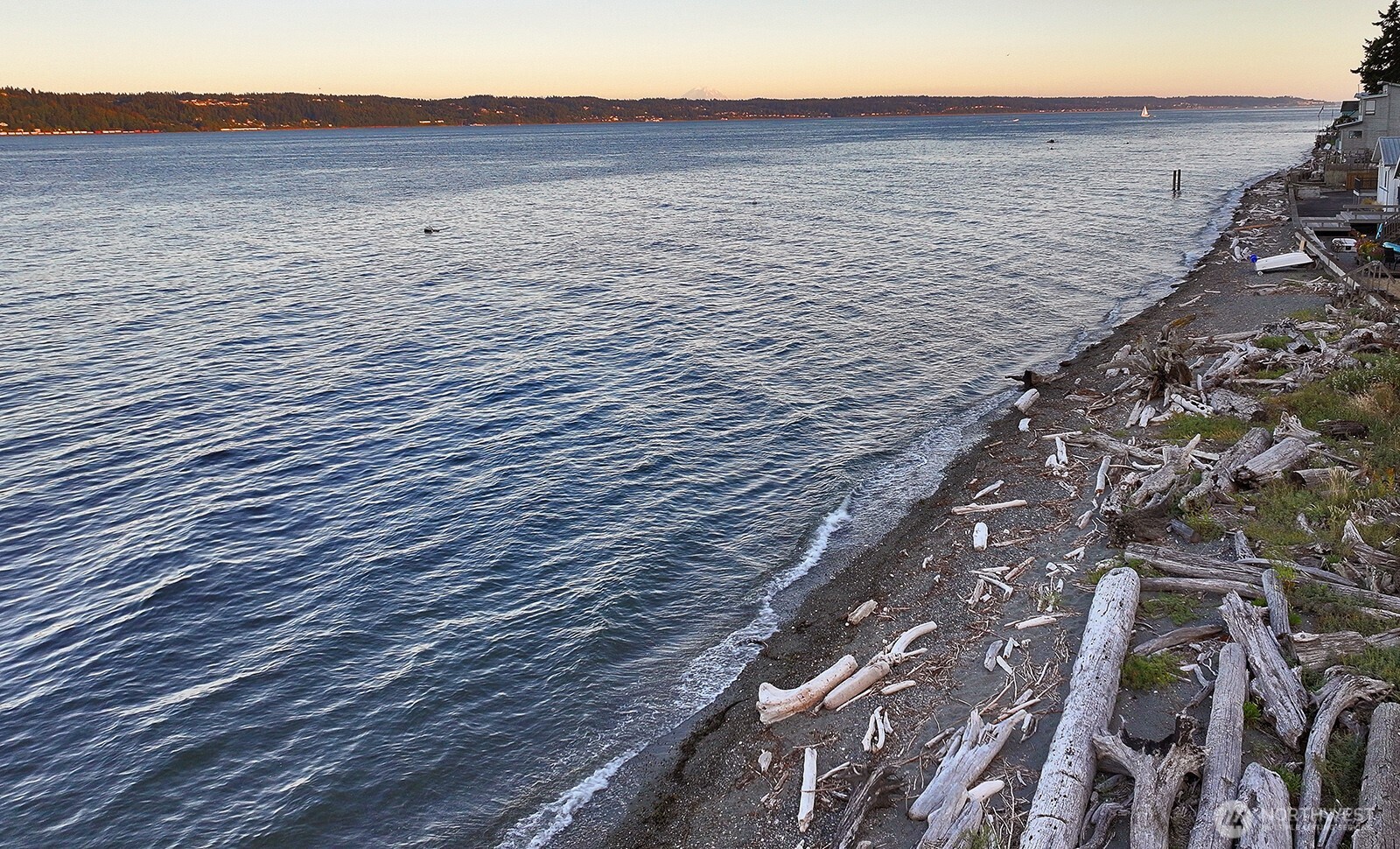 8267 Franklin Road , Clinton, WA 98236