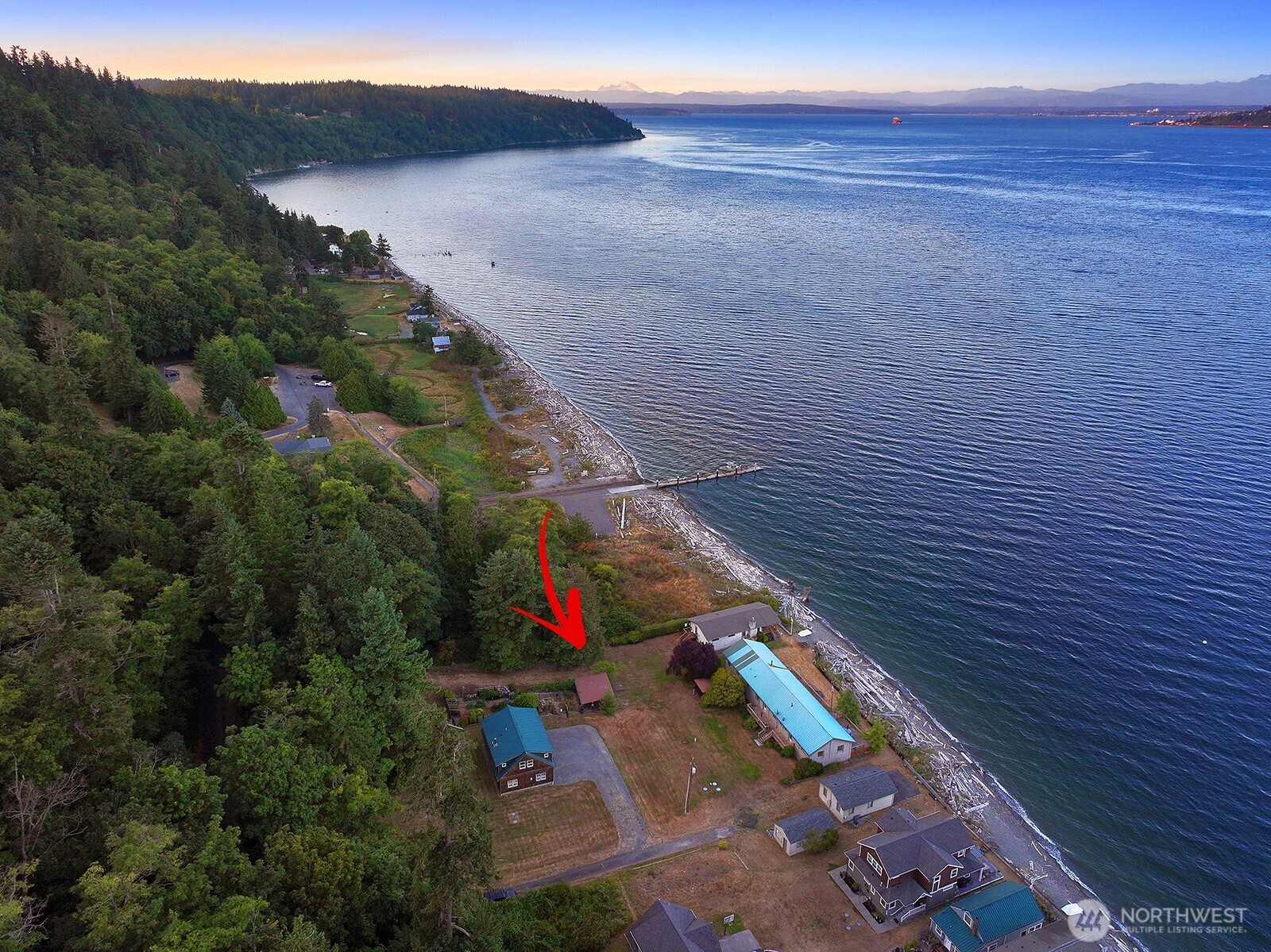 8267 Franklin Road , Clinton, WA 98236