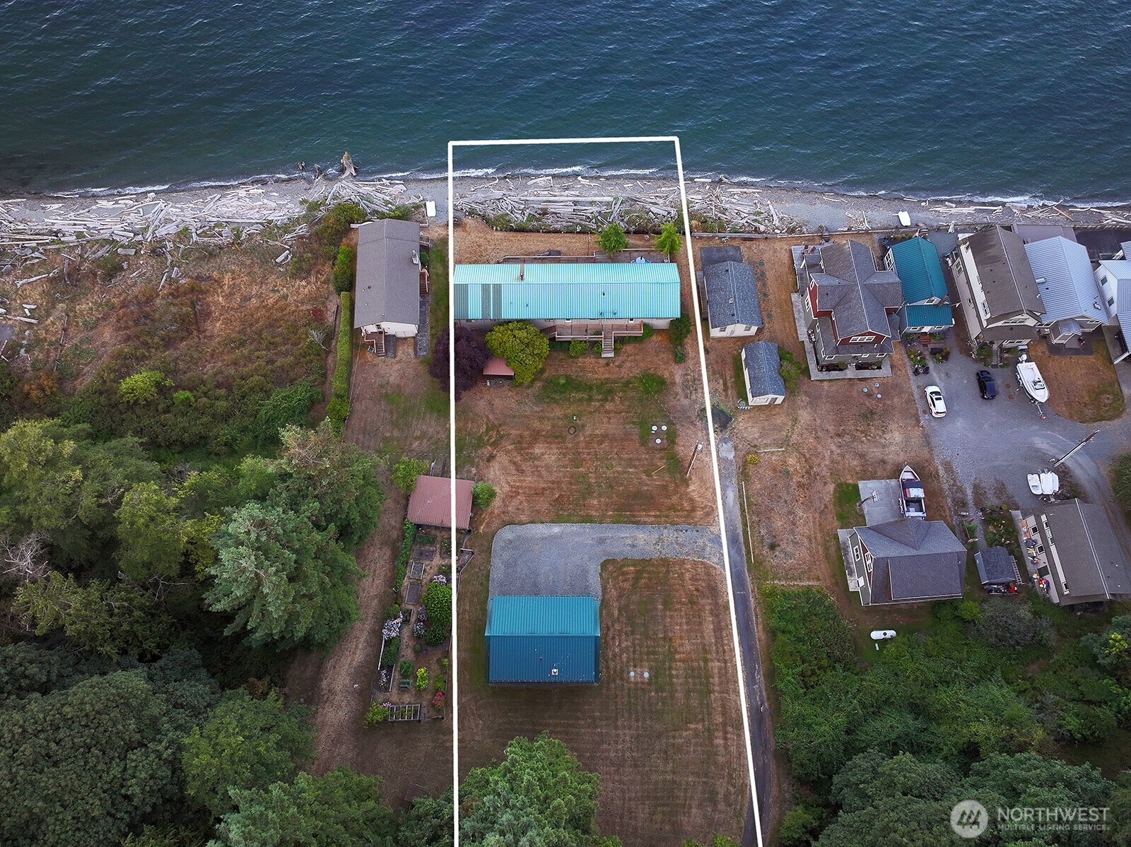 8267 Franklin Road , Clinton, WA 98236