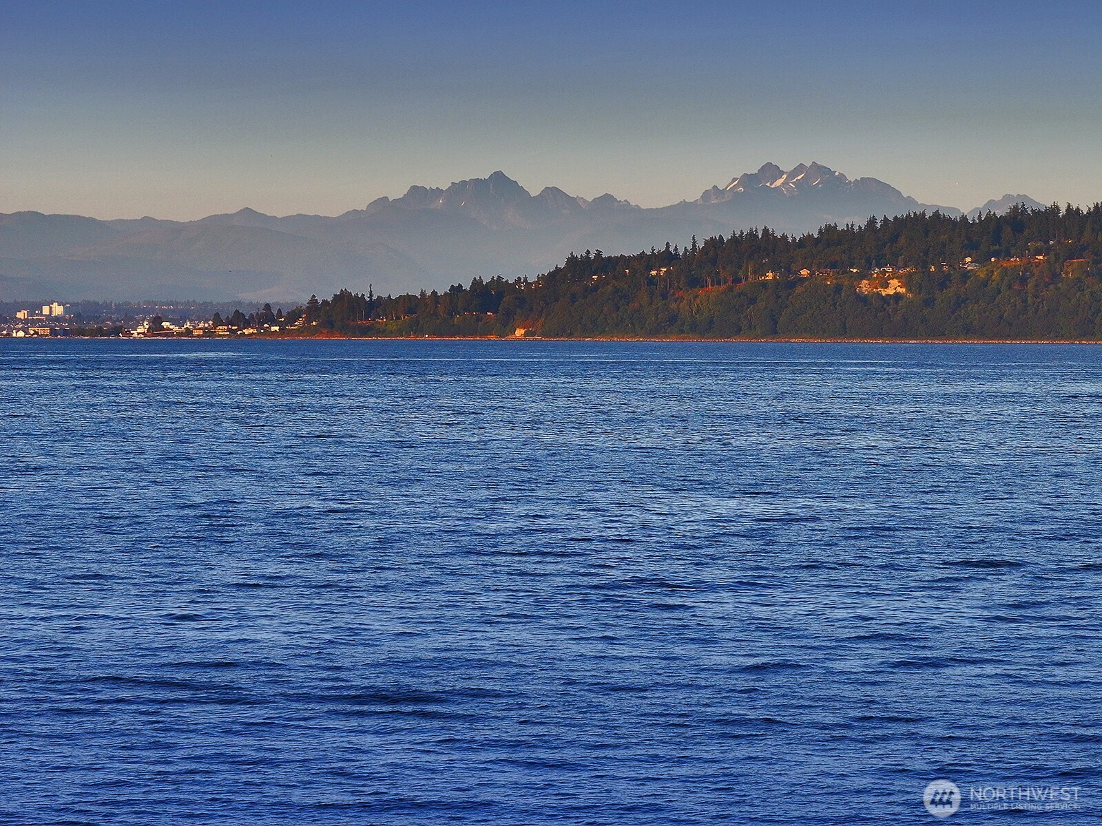 8267 Franklin Road , Clinton, WA 98236