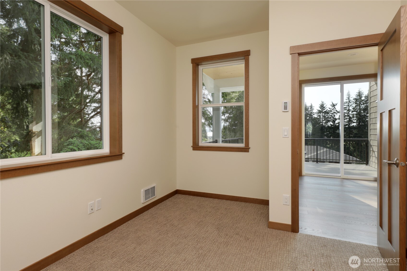1806 Twin Oaks Lane , Freeland, WA 98249