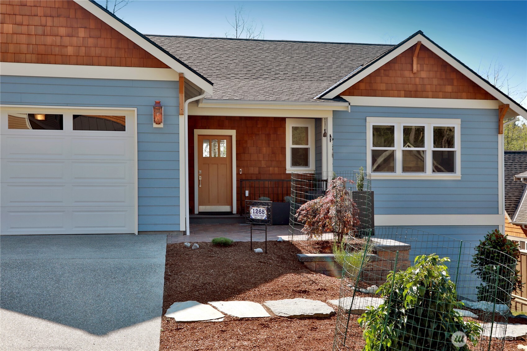 1806 Twin Oaks Lane , Freeland, WA 98249