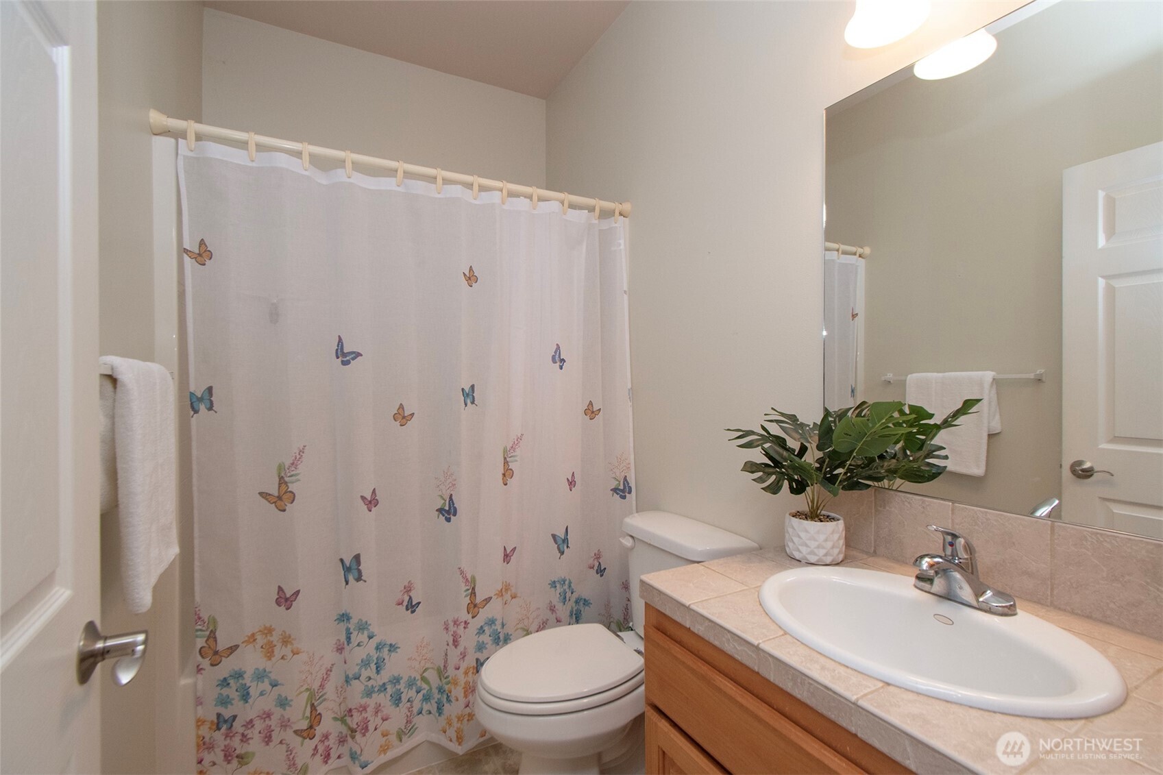 40 Cascadia Loop , Sequim, WA 98382