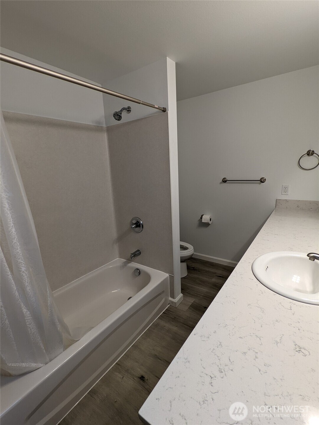 2224 NE 197TH Place , Shoreline, WA 98155