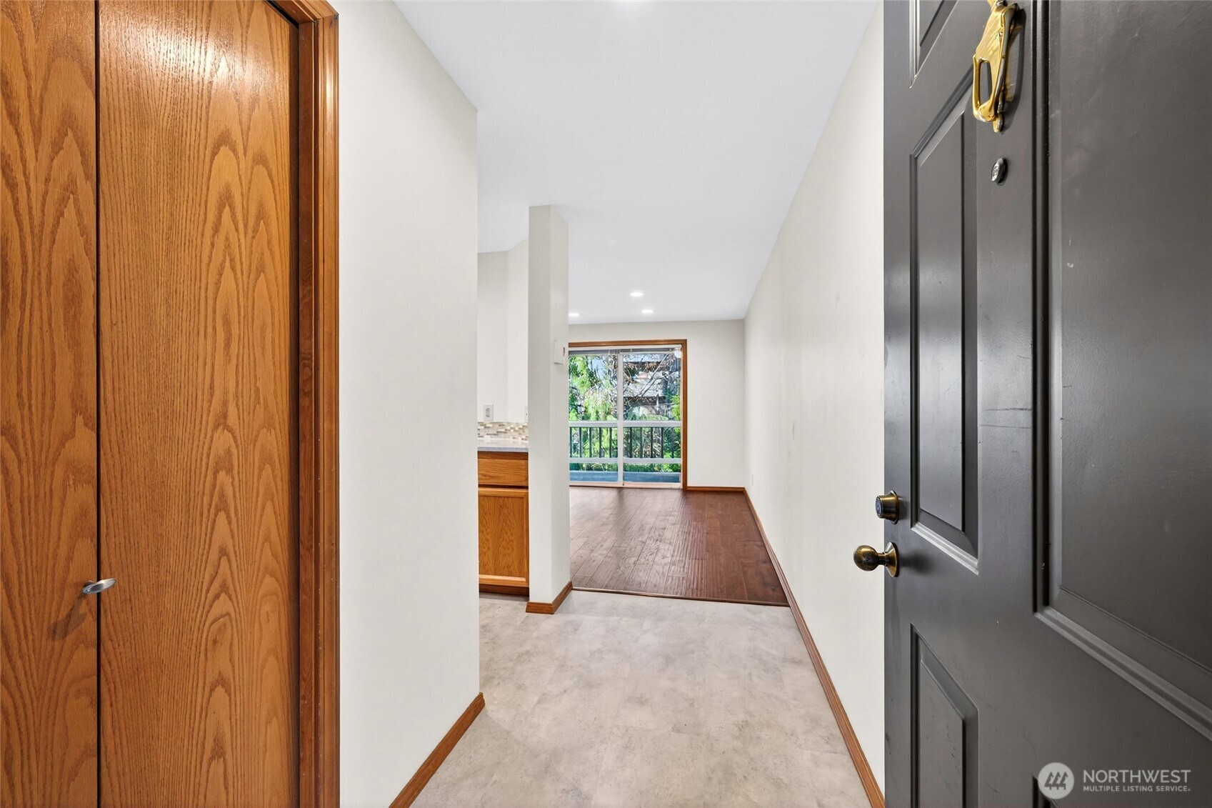 432 3rd Avenue S #B204, Edmonds, WA 98020