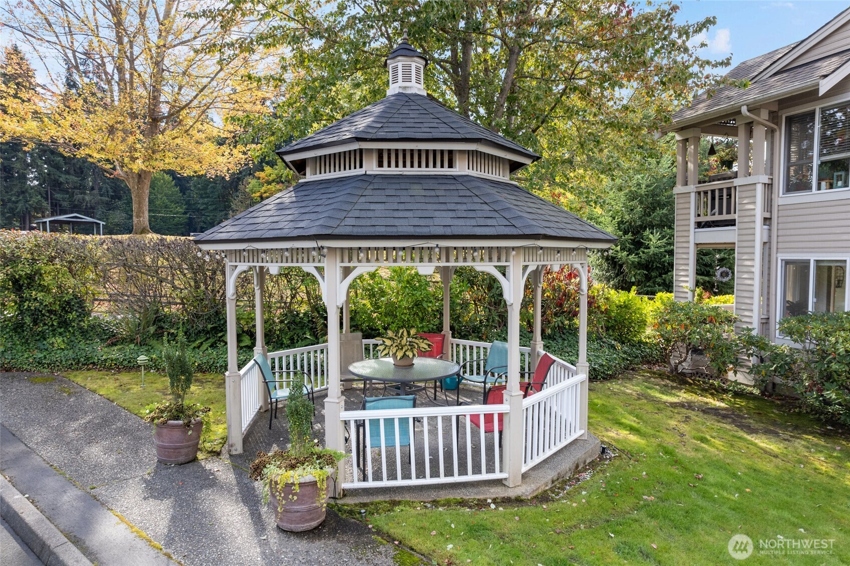 432 3rd Avenue S #B204, Edmonds, WA 98020