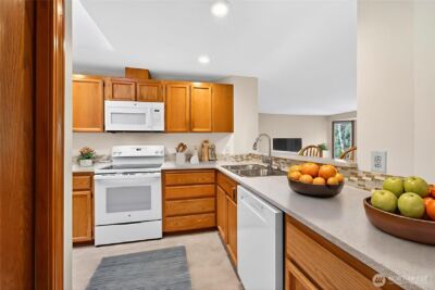 432 3rd Avenue S #B204, Edmonds, WA 98020 - Photo 8