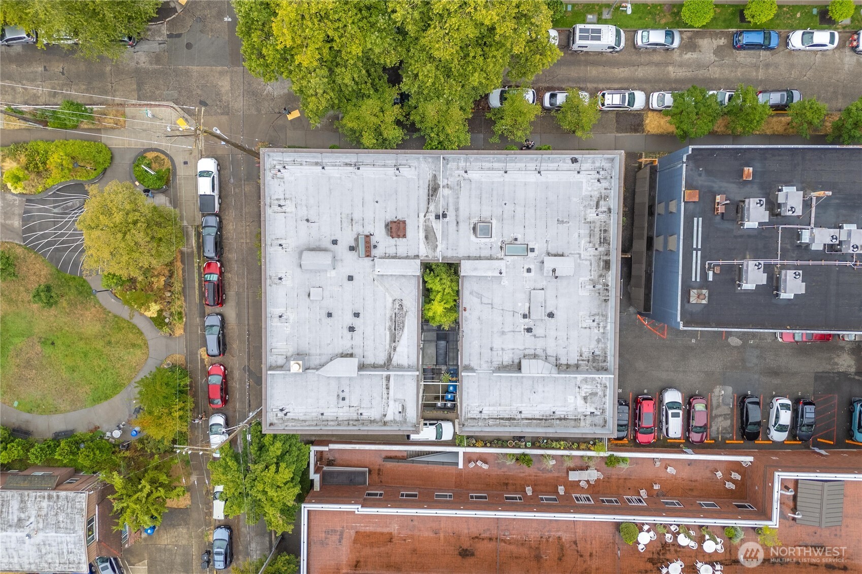 905 NE 43rd Street #107, Seattle, WA 98105