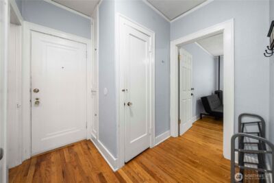 905 NE 43rd Street #107, Seattle, WA 98105 - Photo 22