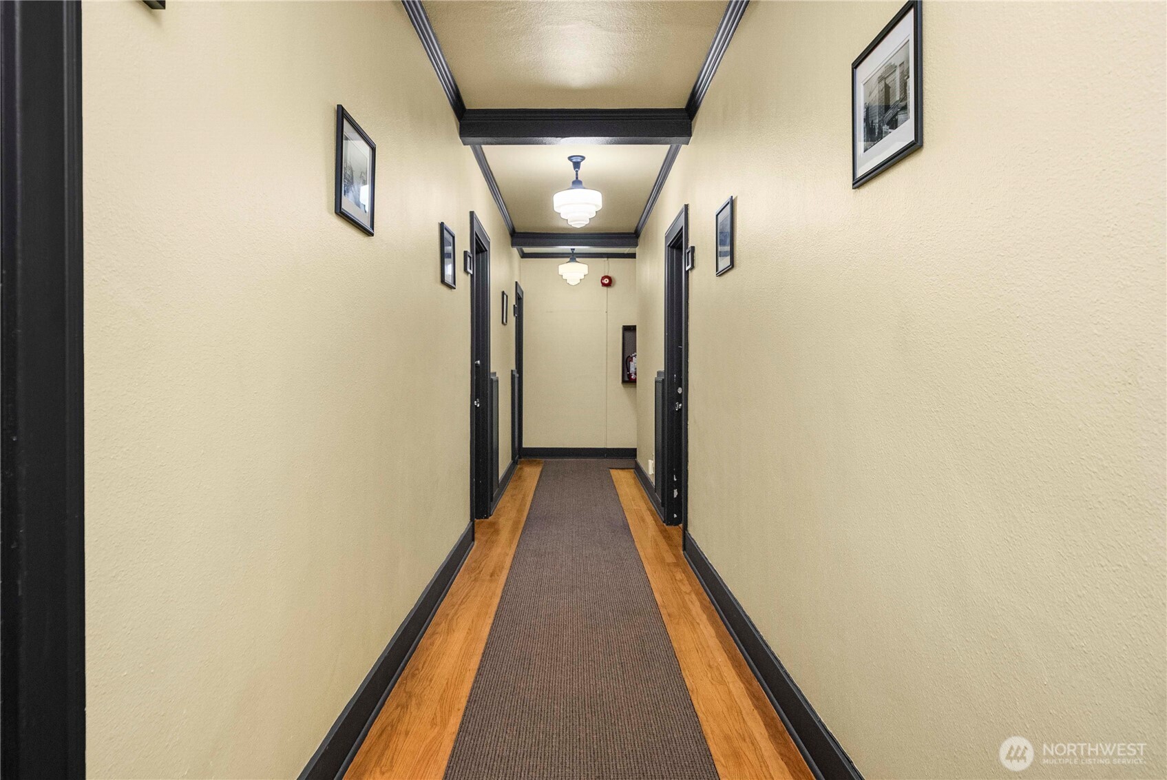 905 NE 43rd Street #107, Seattle, WA 98105