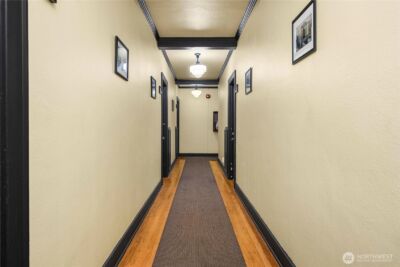 905 NE 43rd Street #107, Seattle, WA 98105 - Photo 23