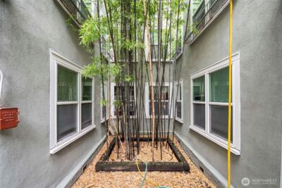 905 NE 43rd Street #107, Seattle, WA 98105 - Photo 25