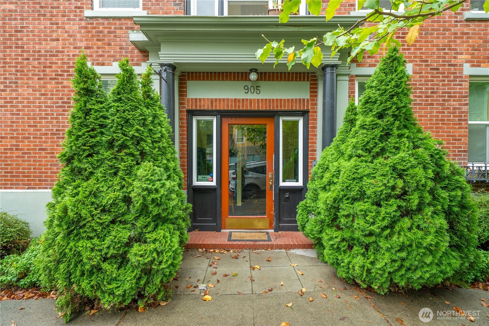 905 NE 43rd Street #107, Seattle, WA 98105