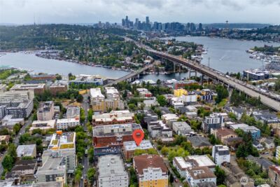 905 NE 43rd Street #107, Seattle, WA 98105 - Photo 4