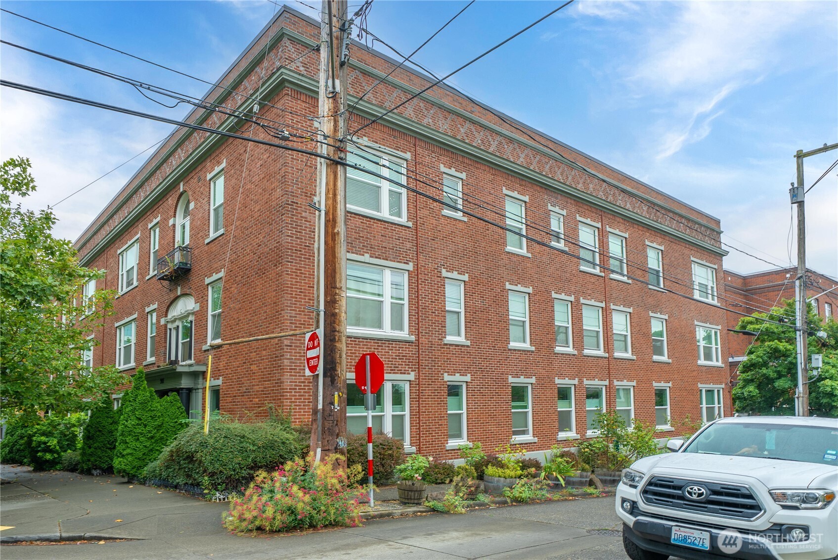 905 NE 43rd Street #107, Seattle, WA 98105