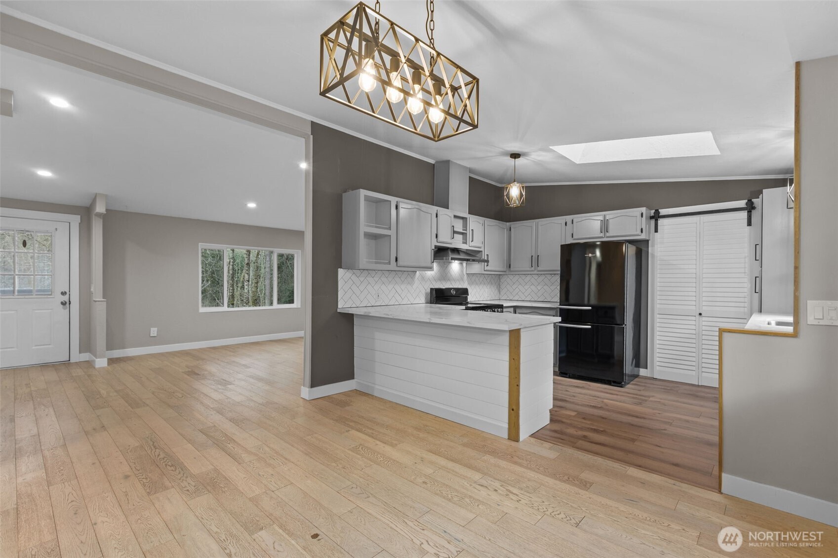 2402 S 370th place , Federal Way, WA 98003