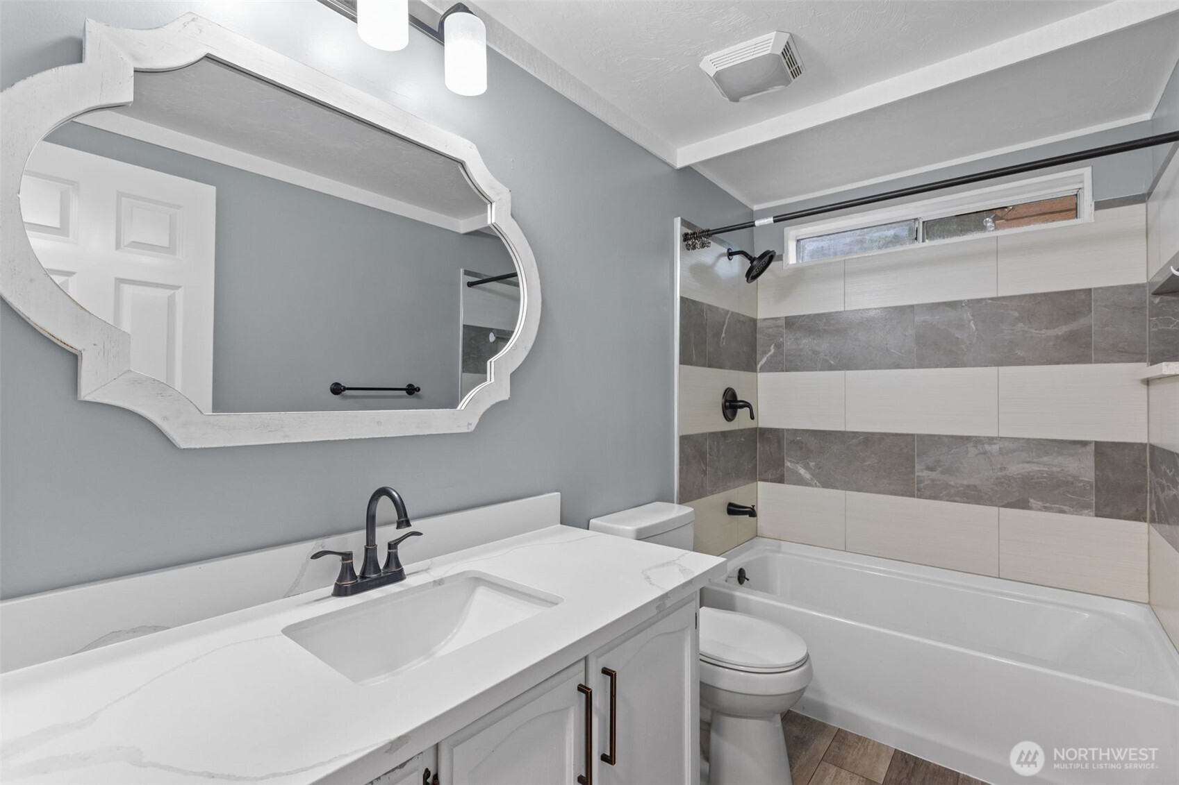 2402 S 370th place , Federal Way, WA 98003