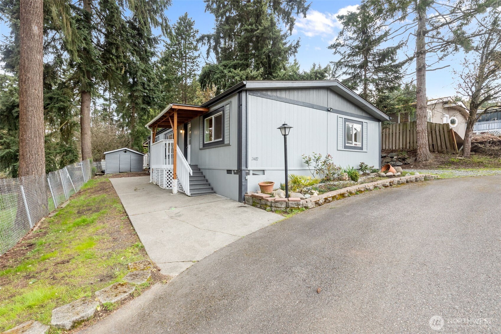 2402 S 370th place , Federal Way, WA 98003