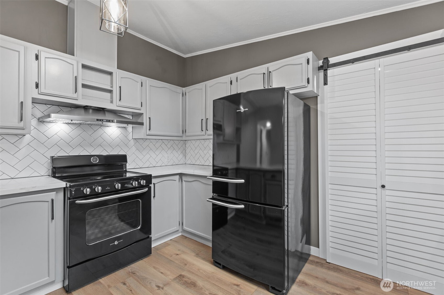 2402 S 370th place , Federal Way, WA 98003