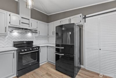 2402 S 370th place , Federal Way, WA 98003 - Photo 4