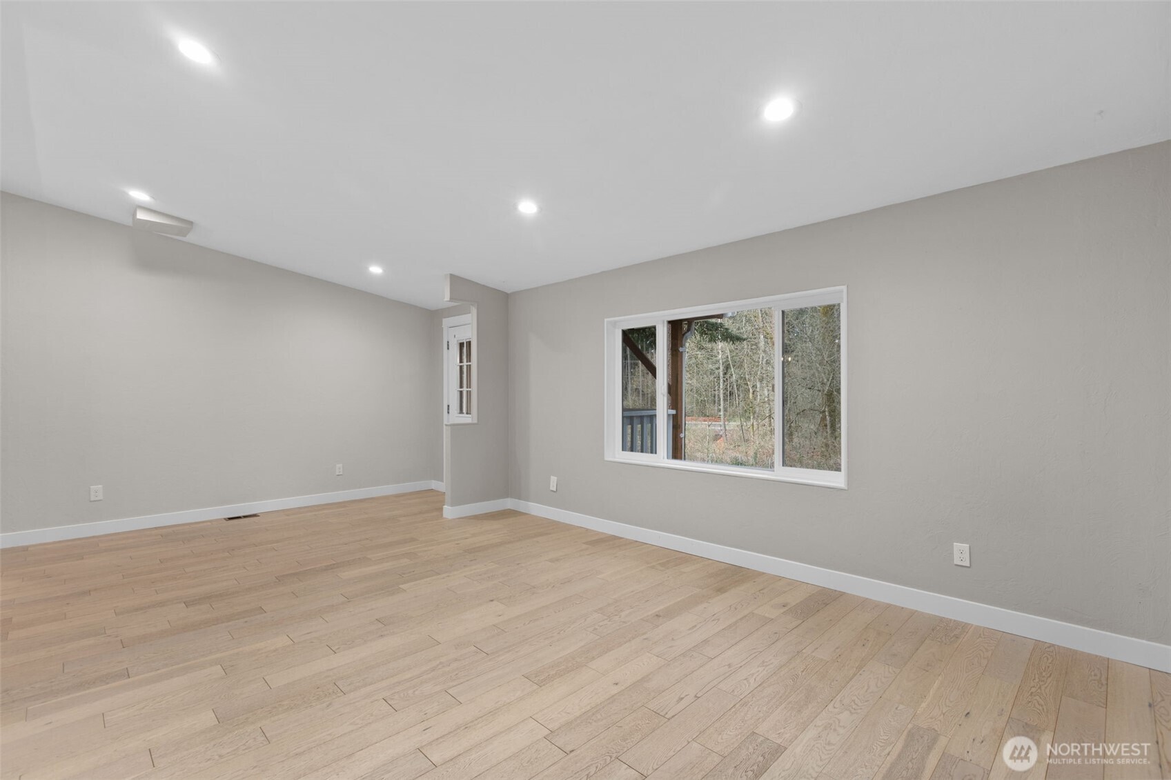 2402 S 370th place , Federal Way, WA 98003