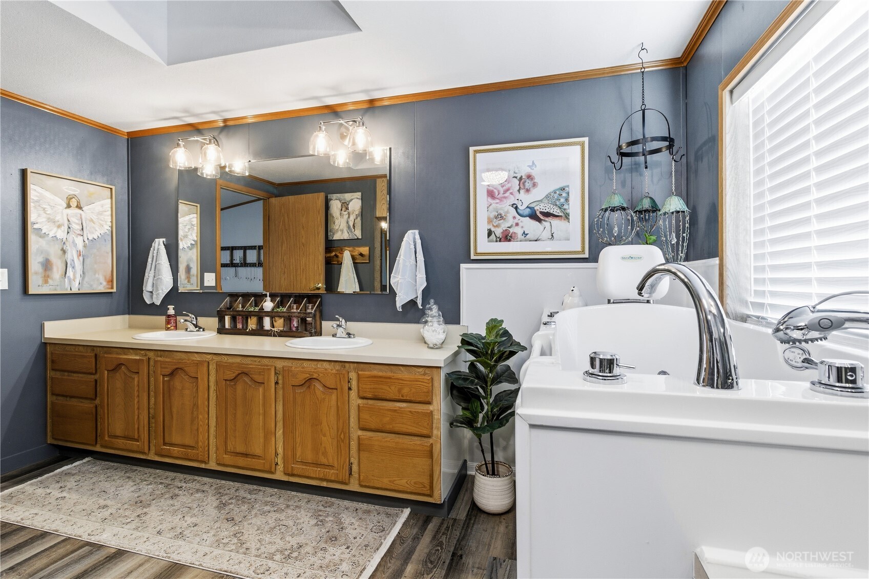 542 NE Fleetwood Avenue , College Place, WA 99324