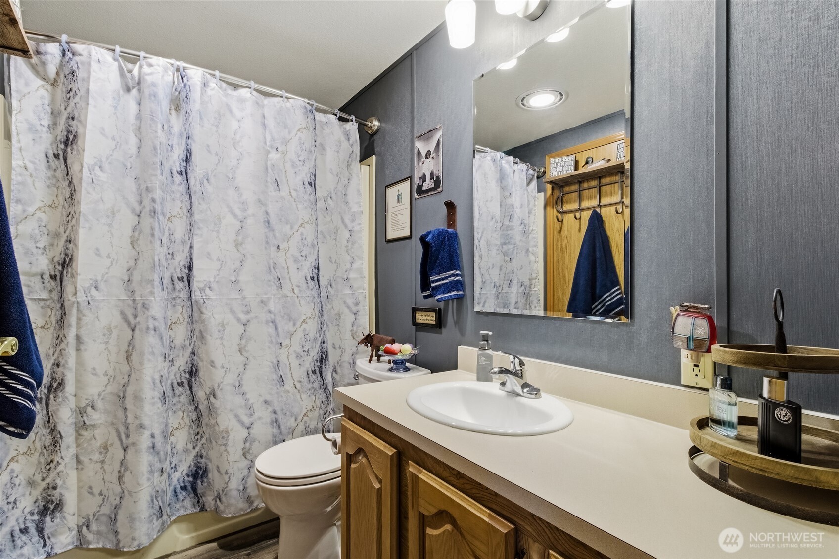 542 NE Fleetwood Avenue , College Place, WA 99324