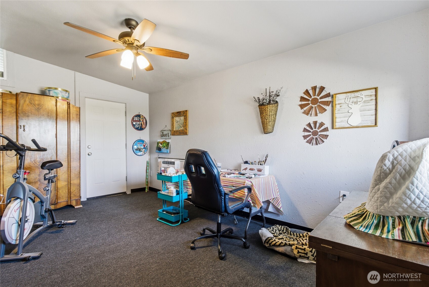 542 NE Fleetwood Avenue , College Place, WA 99324