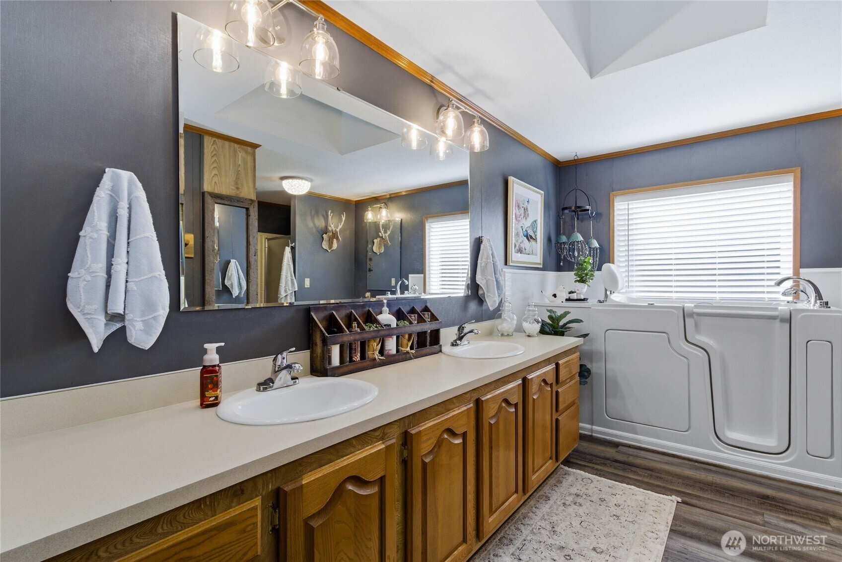 542 NE Fleetwood Avenue , College Place, WA 99324