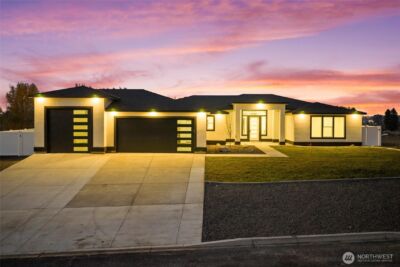 7838 NE Blue Jay Dr , Moses Lake, WA 98837