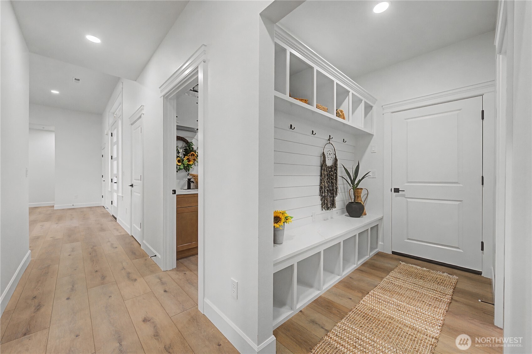 7838 NE Blue Jay Dr , Moses Lake, WA 98837