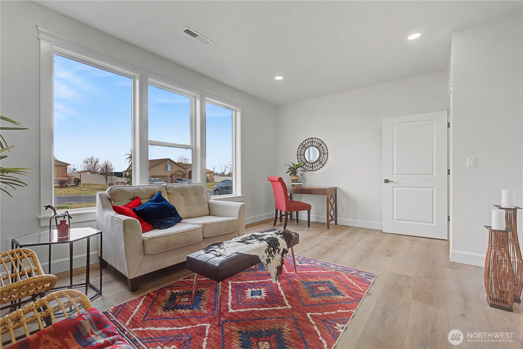 7838 NE Blue Jay Dr , Moses Lake, WA 98837