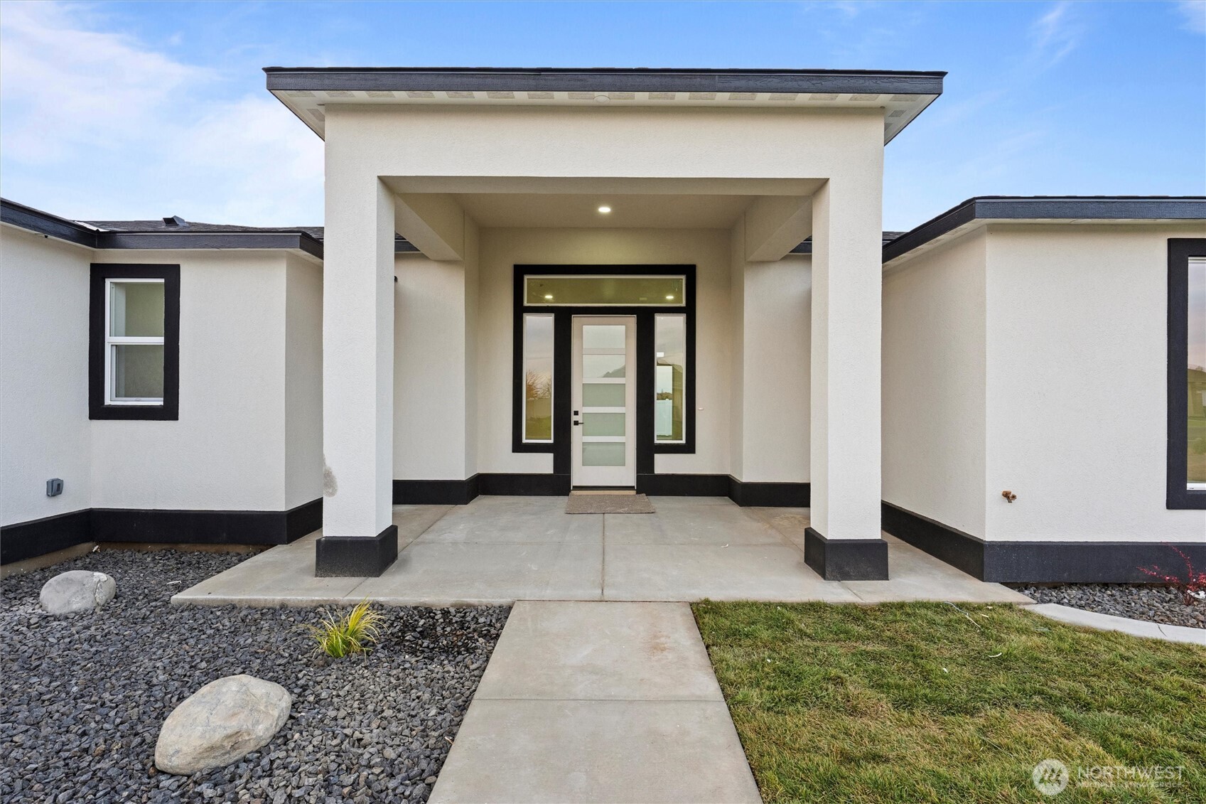 7838 NE Blue Jay Dr , Moses Lake, WA 98837